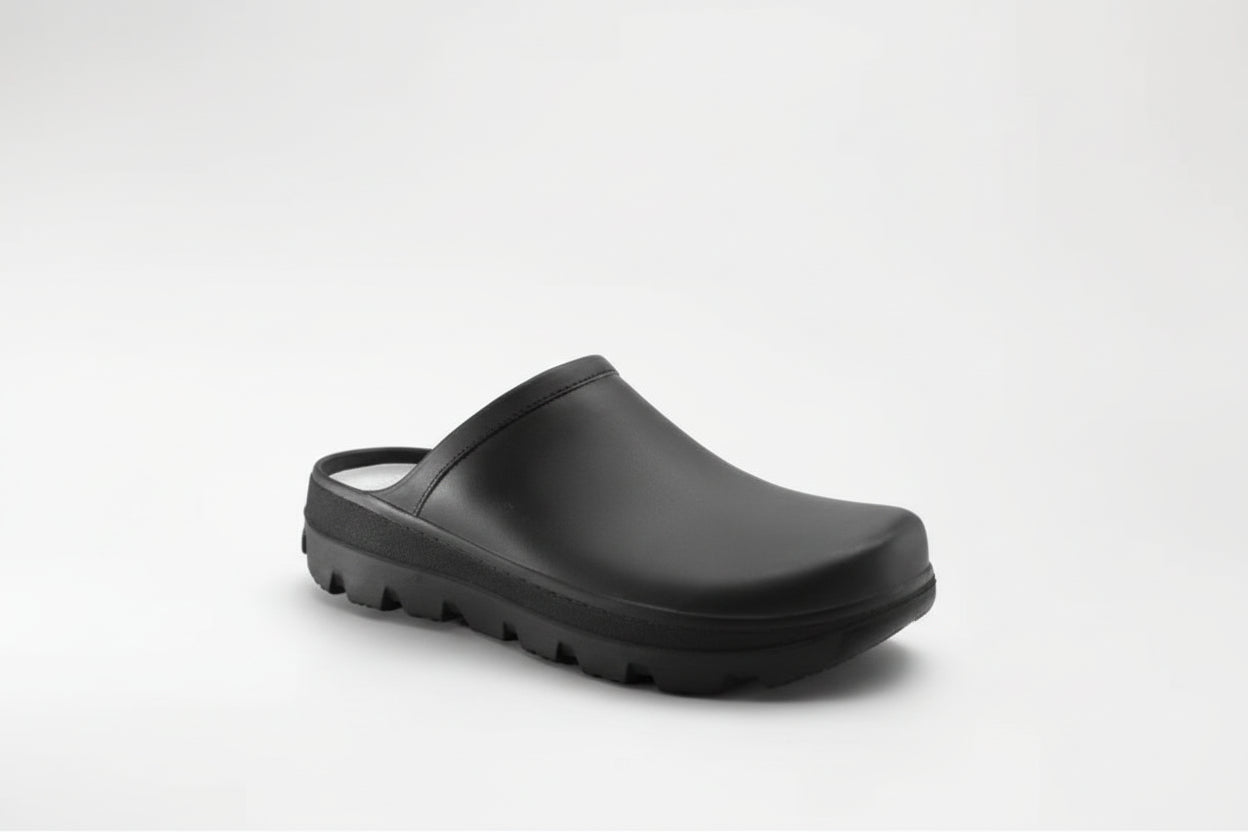 Men's Kamik Nova Slip-Resistant Clog